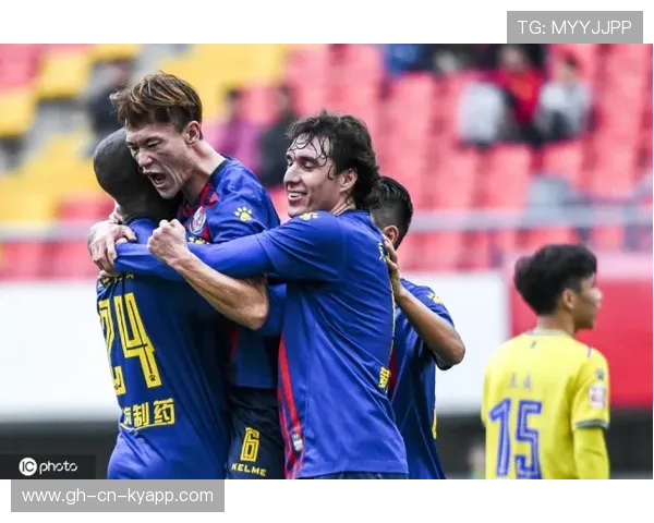 吉鲁反越位门前补射定胜负